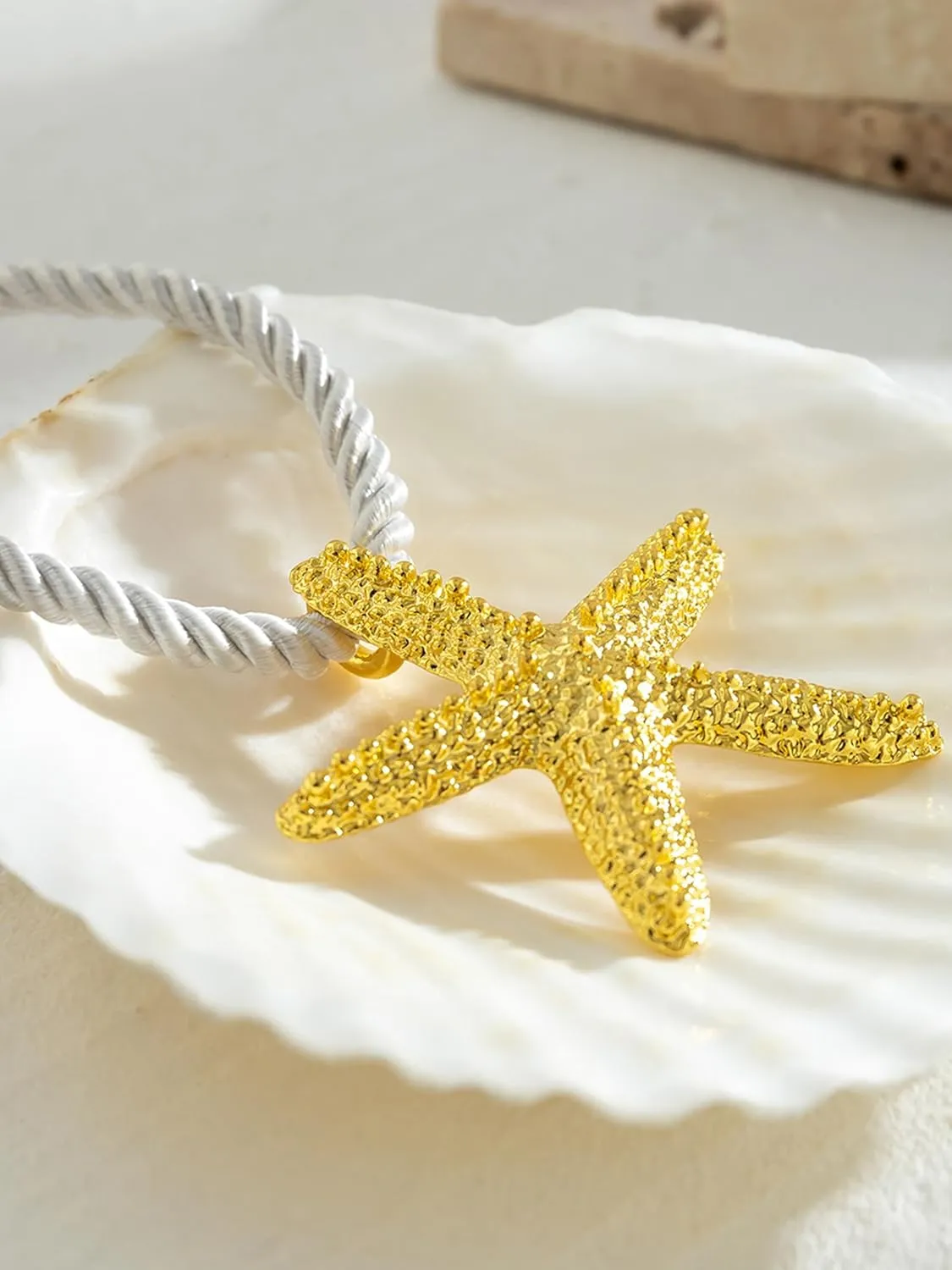 Dcfywl731 Starfish Necklace for Women Gold Shell Pendant Necklaces Seashell Charm Necklace Boho Puka Shell Summer Beach Surfer Jewelry Outfits Accessories