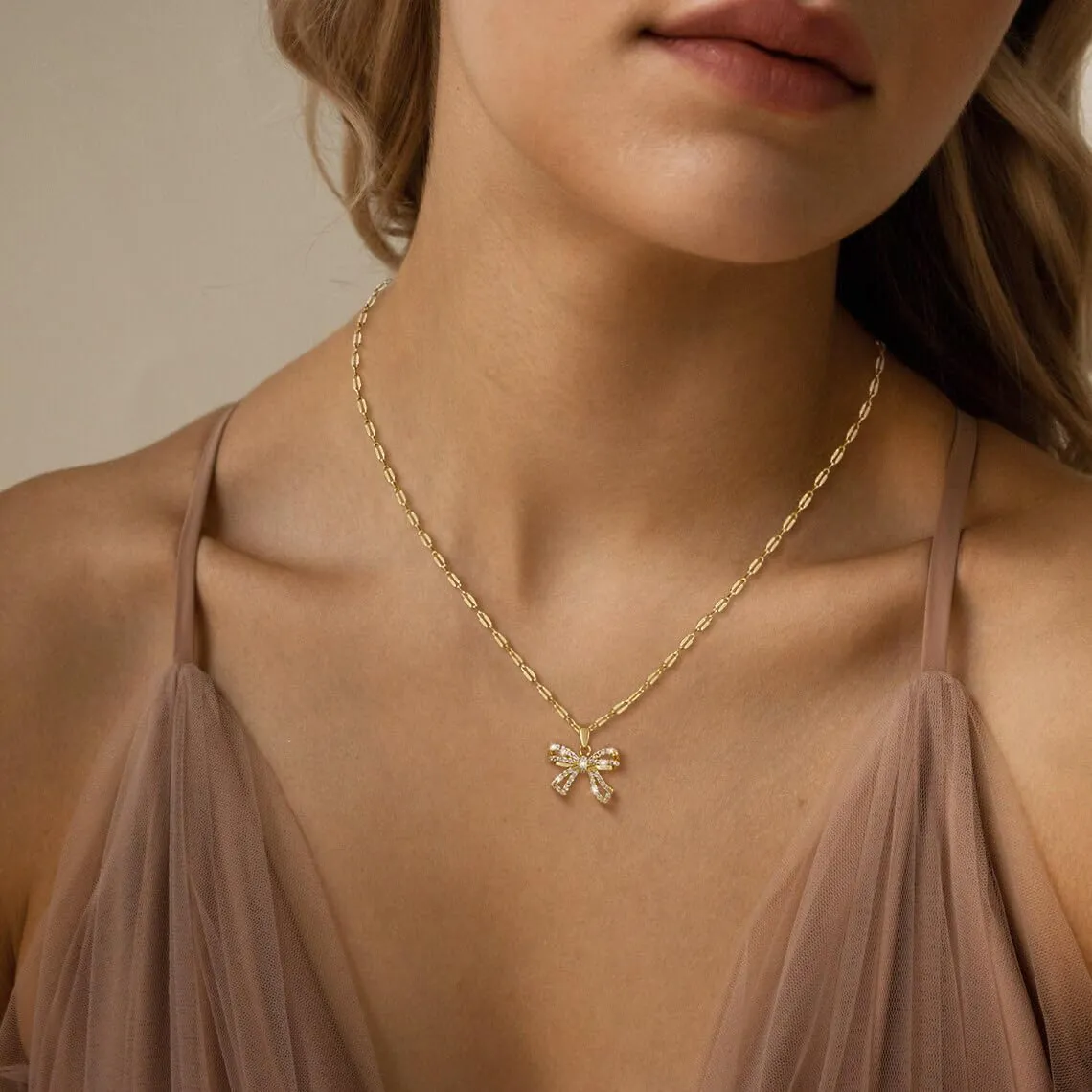 Gold/Silver Necklace For Women,Bow Necklace 14K Gold/Sterling Silver Plated Layered Cute Small Bow Pendant Choker Chain Necklace Dainty Necklaces For Women Gold Jewelry Gift