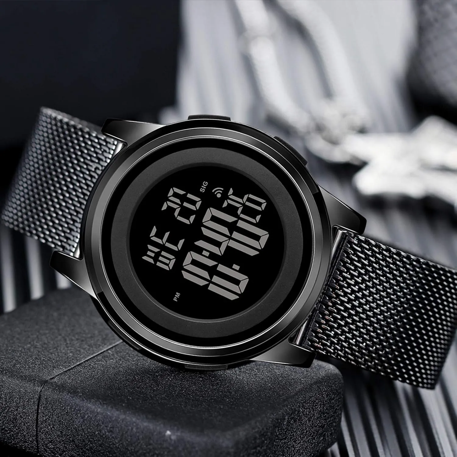 Mens Watch Ultra-Thin Digital Sports Watch Waterproof Stainless Steel Fashion Wrist Watch for Men Women