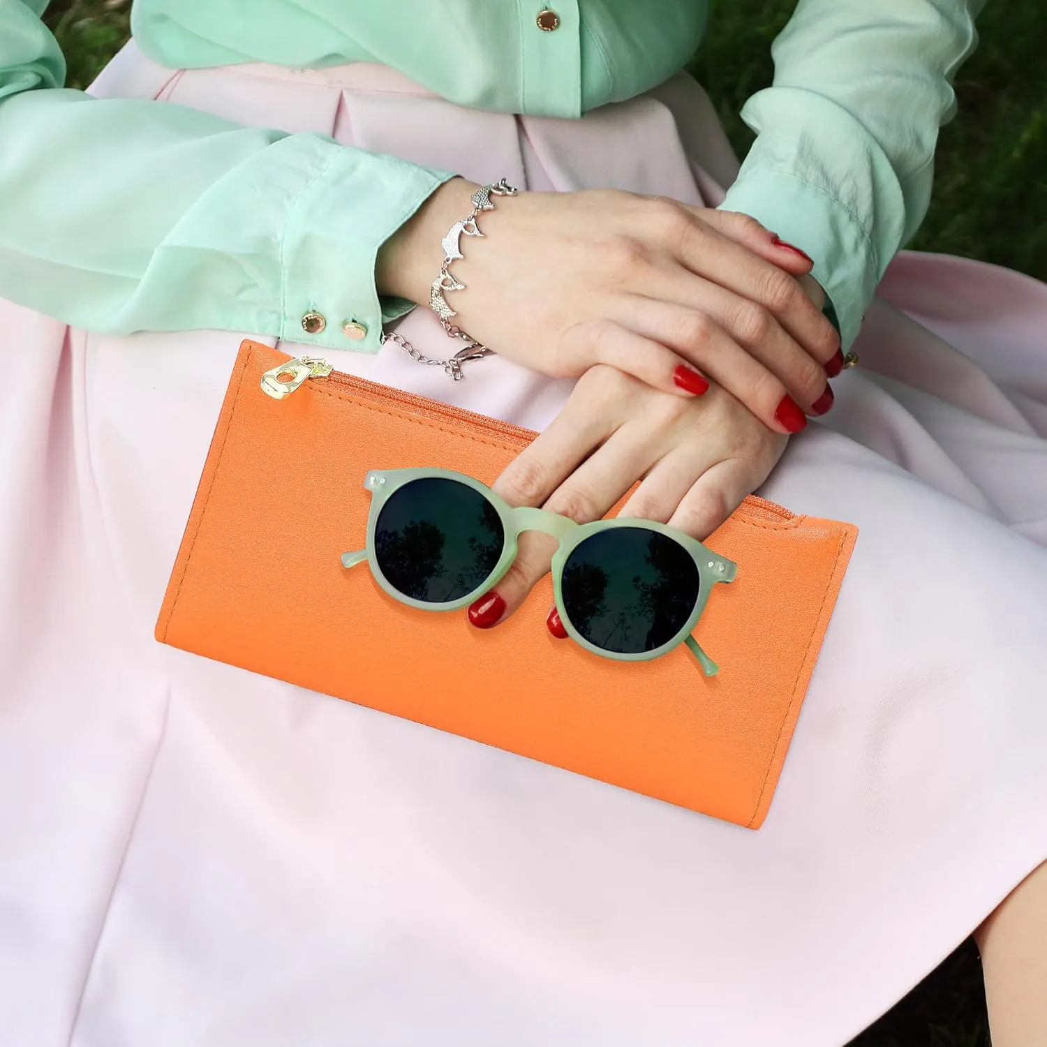 Ultra Slim Wallet for Women Bifold Leather RFID Blocking Credit Card Holder Ladies Womens Wallet with Zip Pocket